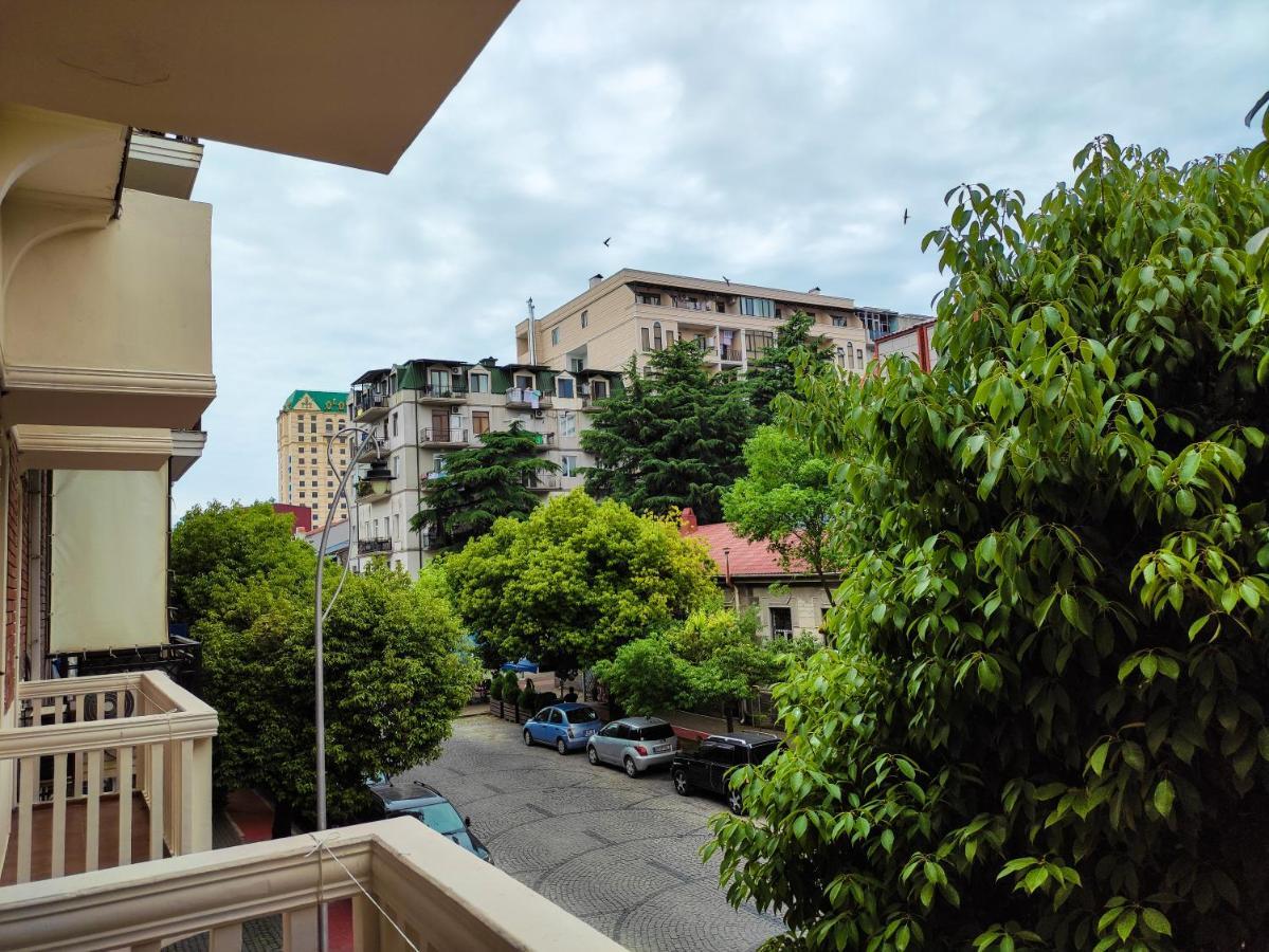 Aparthotel Old City Batumi Exterior photo