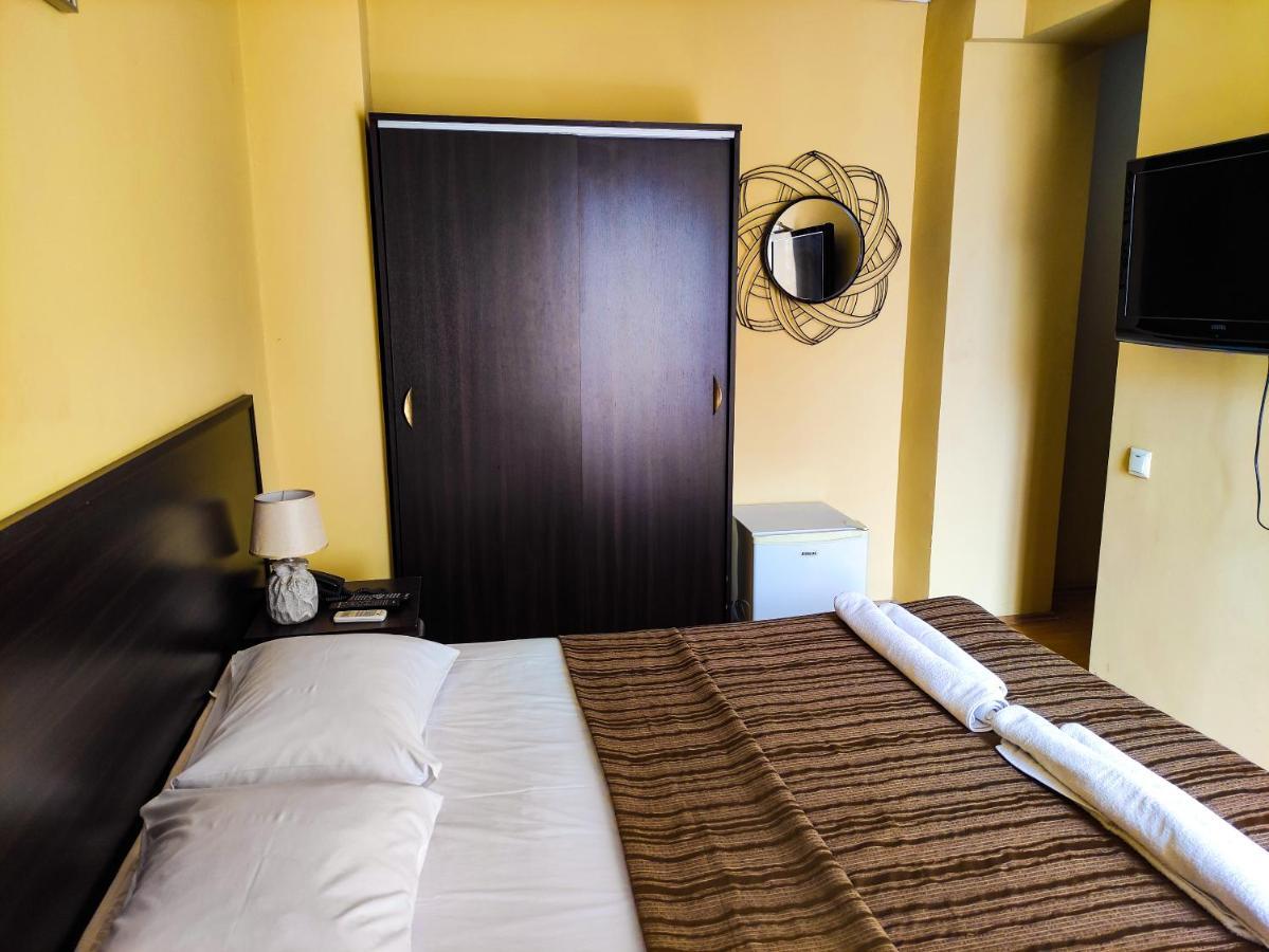 Aparthotel Old City Batumi Exterior photo