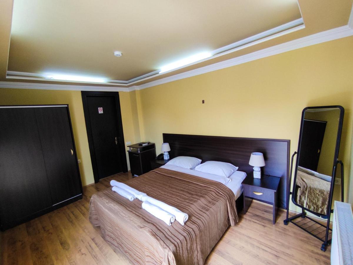 Aparthotel Old City Batumi Exterior photo