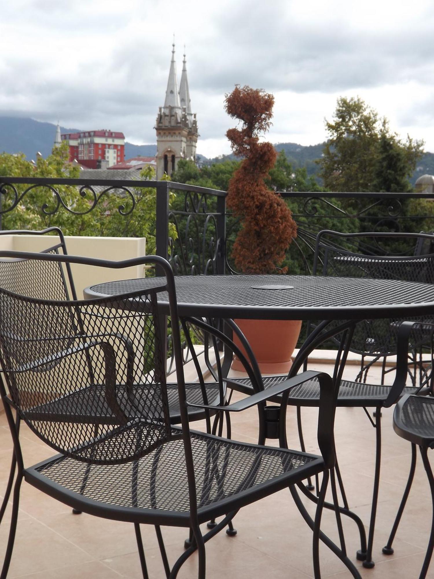 Aparthotel Old City Batumi Exterior photo